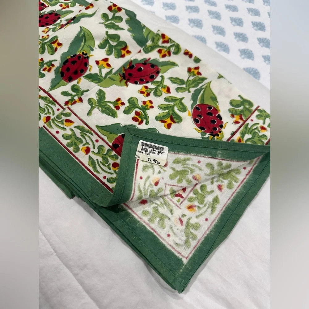 Pomegranate vintage 100% cotton tablecloth with  6 matching napkins 60x 90 in